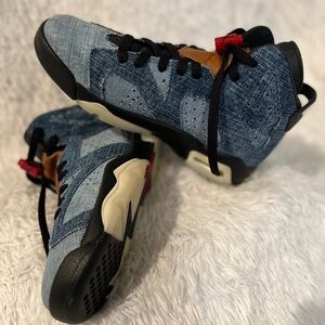 Air Jordan 6 Retro Washed Denim Size 5.5y or 7 Women